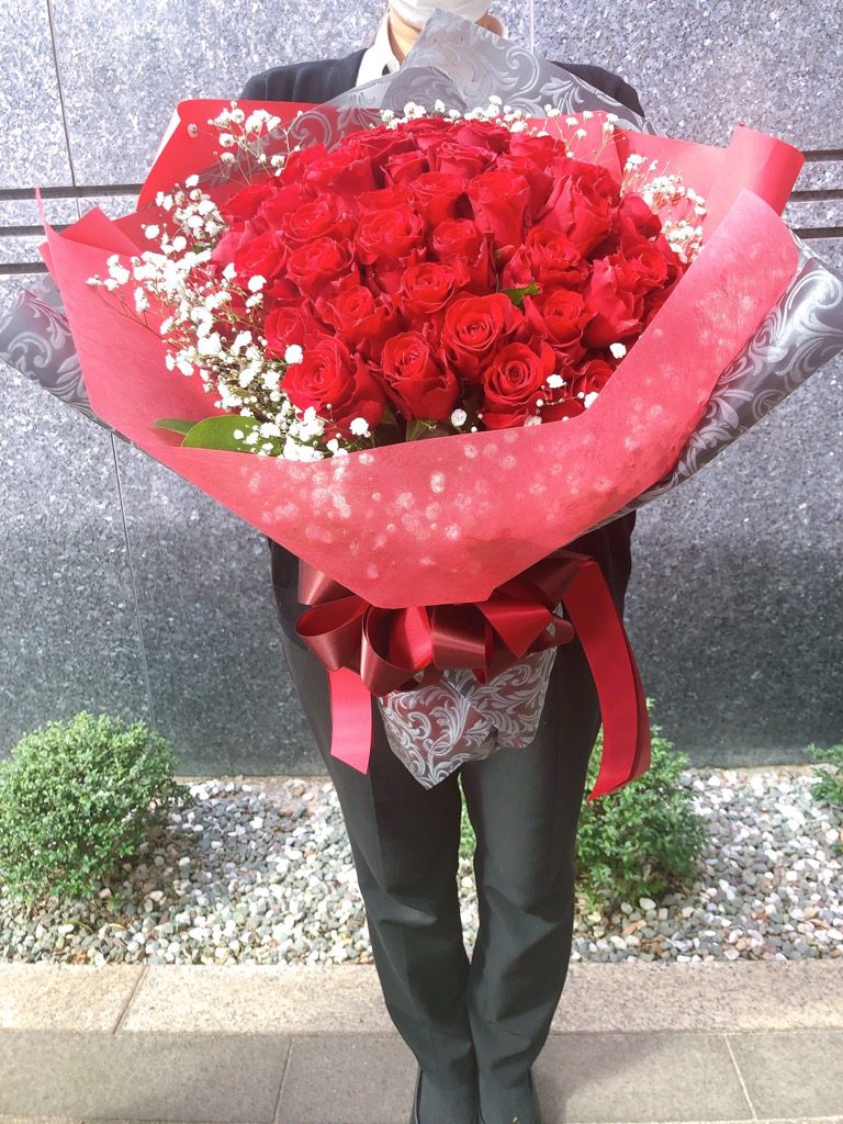 スペシャルプライス 赤薔薇50本とカスミ草の花束 ウエディングフラワー 花 フラワーギフト ティーエムフローラ